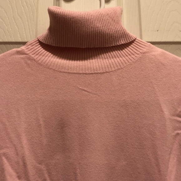 Kate Hill Pink Turtleneck Sweater (PL) 💕 - Picture 3 of 4